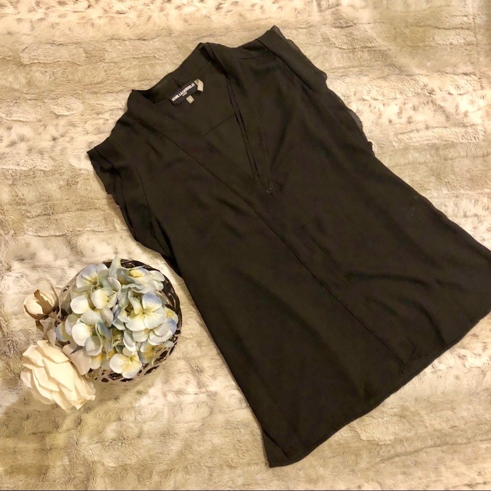🤩 OFFERS ACCEPTED: Sleeveless Ruffled Blouse